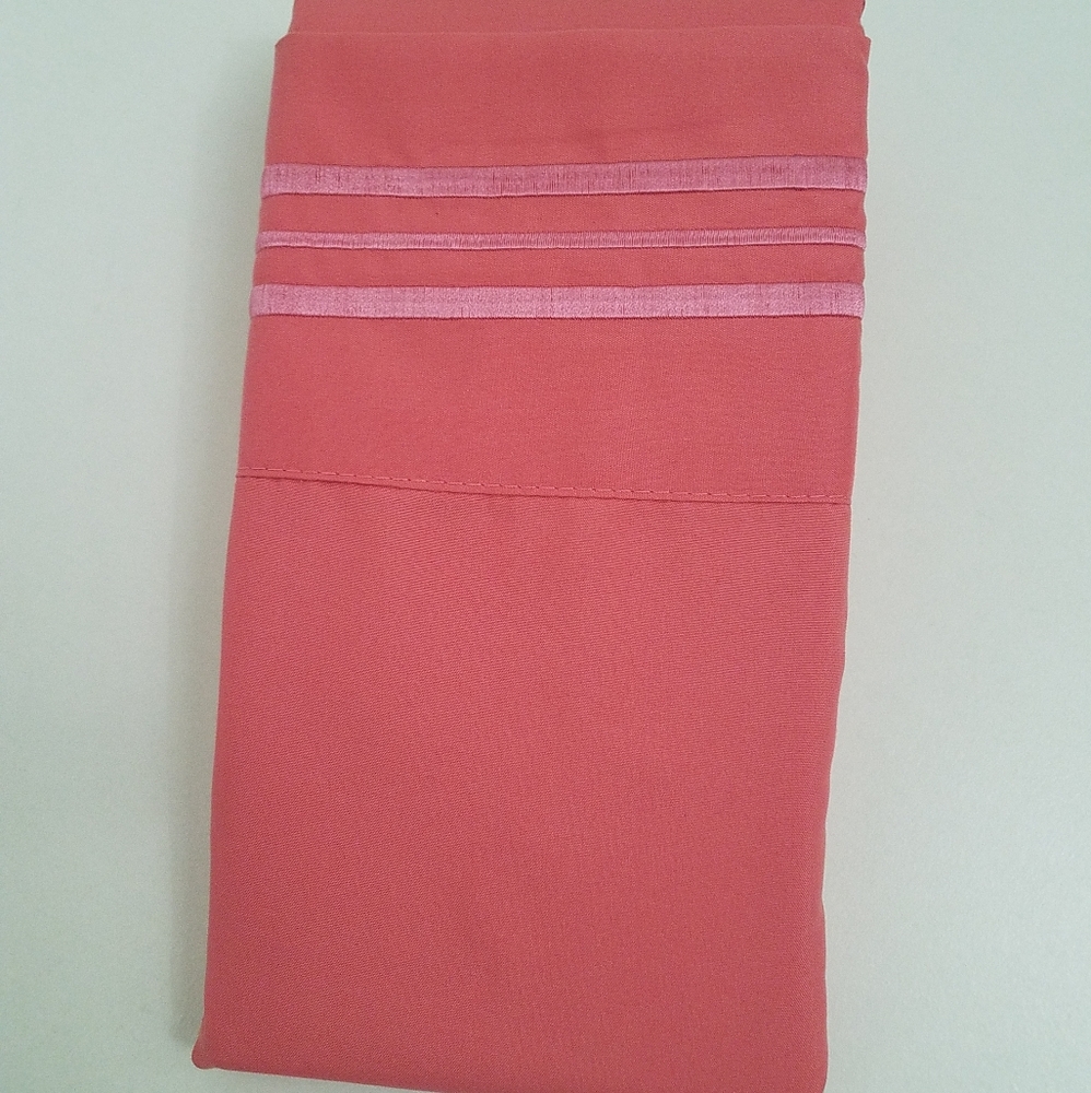 Ultra Comfort  Rose Pink Pillowcase